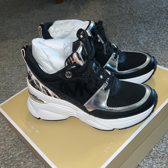 Michael Kors mickey trainer sneakers. 6 - Picture 1 of 8